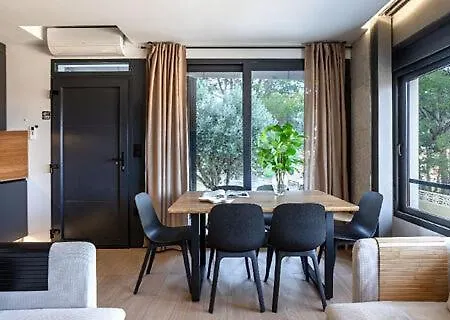 Diseno Y Luz Mediterranea En デニア