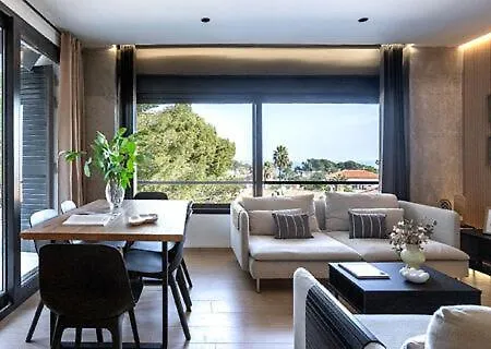 Diseno Y Luz Mediterranea En * デニア
