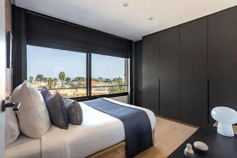 Diseño Y Luz Mediterránea En Apartamento